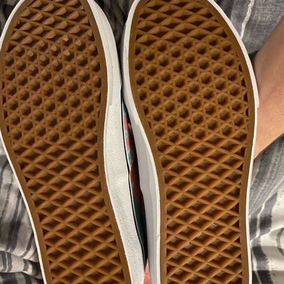 Women vans size 6.5 tie-dye brand new never Worn. - Picture 2 of 3